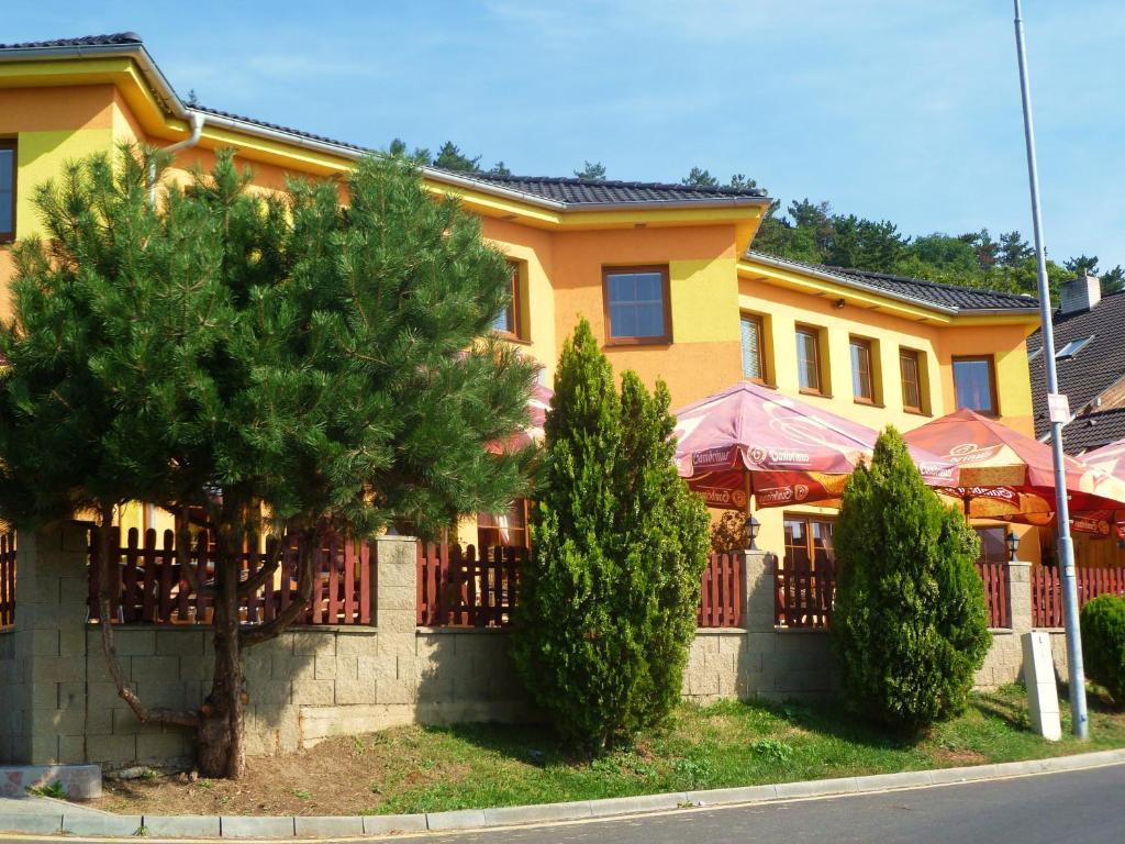 Hotel Pohadka موست المظهر الخارجي الصورة