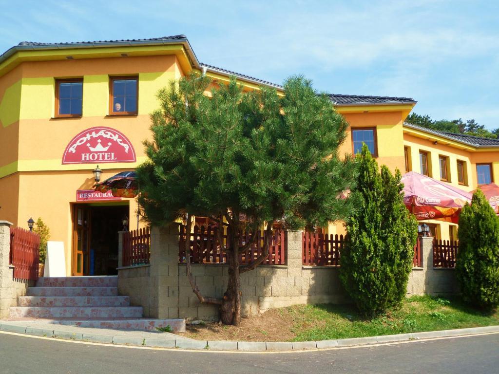 Hotel Pohadka موست المظهر الخارجي الصورة