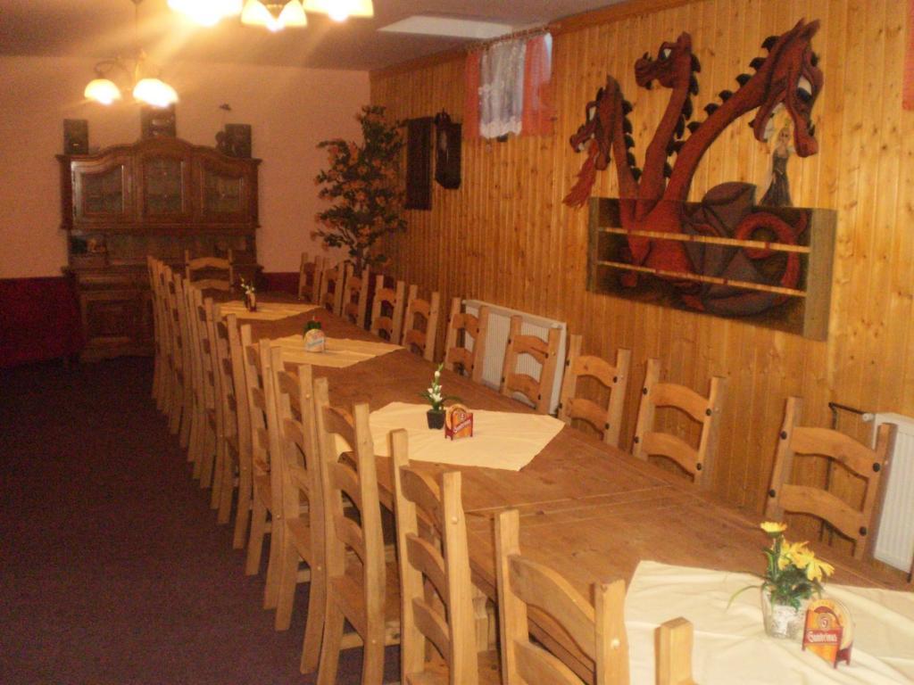 Hotel Pohadka موست المظهر الخارجي الصورة