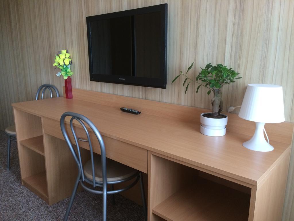 Hotel Pohadka موست الغرفة الصورة