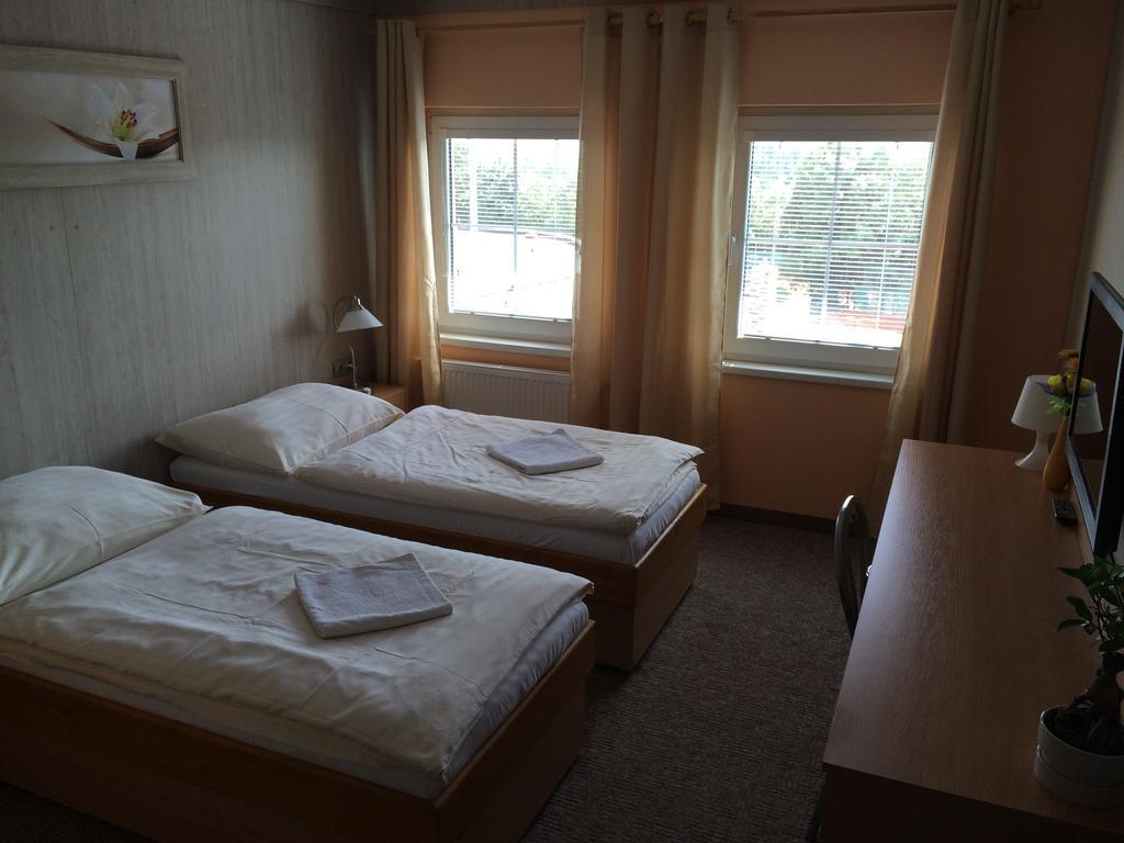 Hotel Pohadka موست الغرفة الصورة