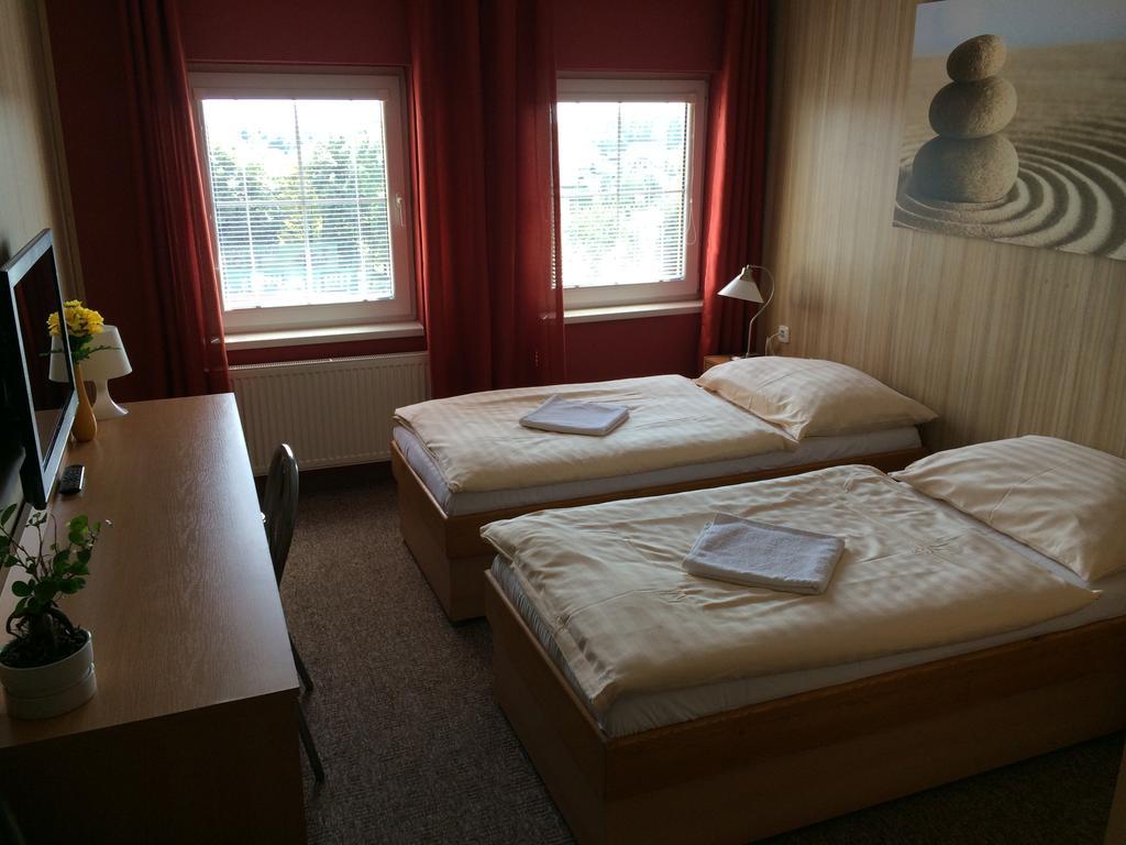 Hotel Pohadka موست الغرفة الصورة